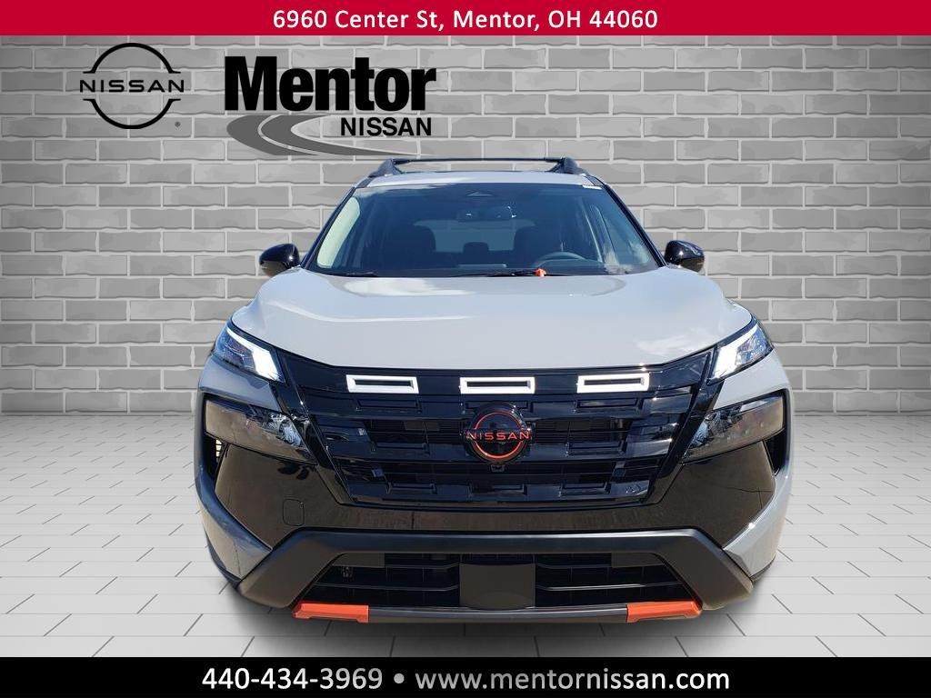 2026 Nissan Rogue SV photo 2
