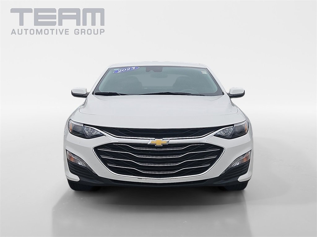 2023 Chevrolet Malibu 1LT photo 2
