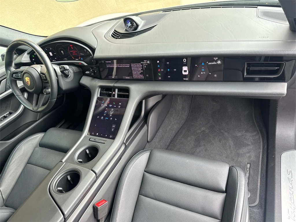 2024 Porsche Taycan 4S photo 17