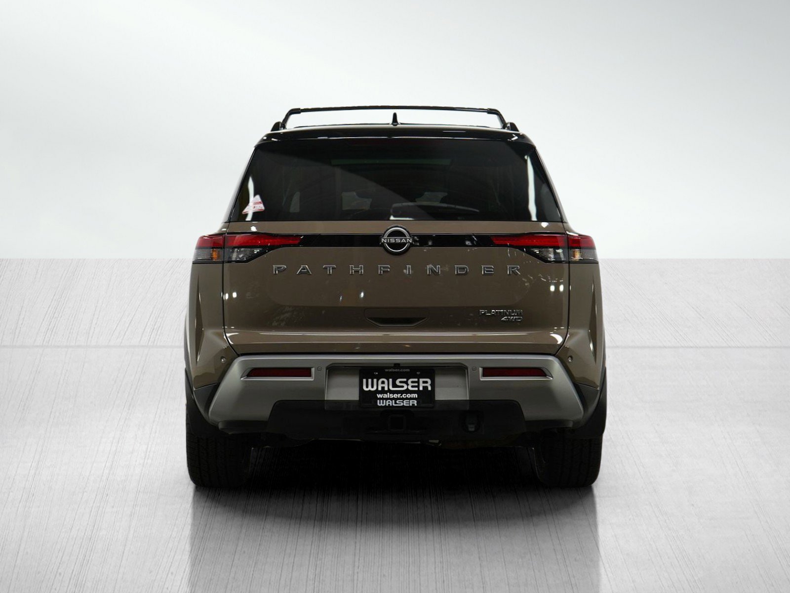 2023 Nissan Pathfinder Platinum photo 4