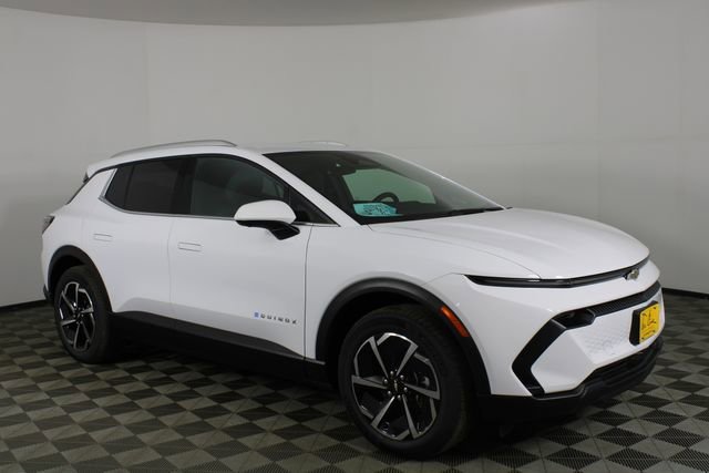 2026 Chevrolet Equinox EV 2LT's photo