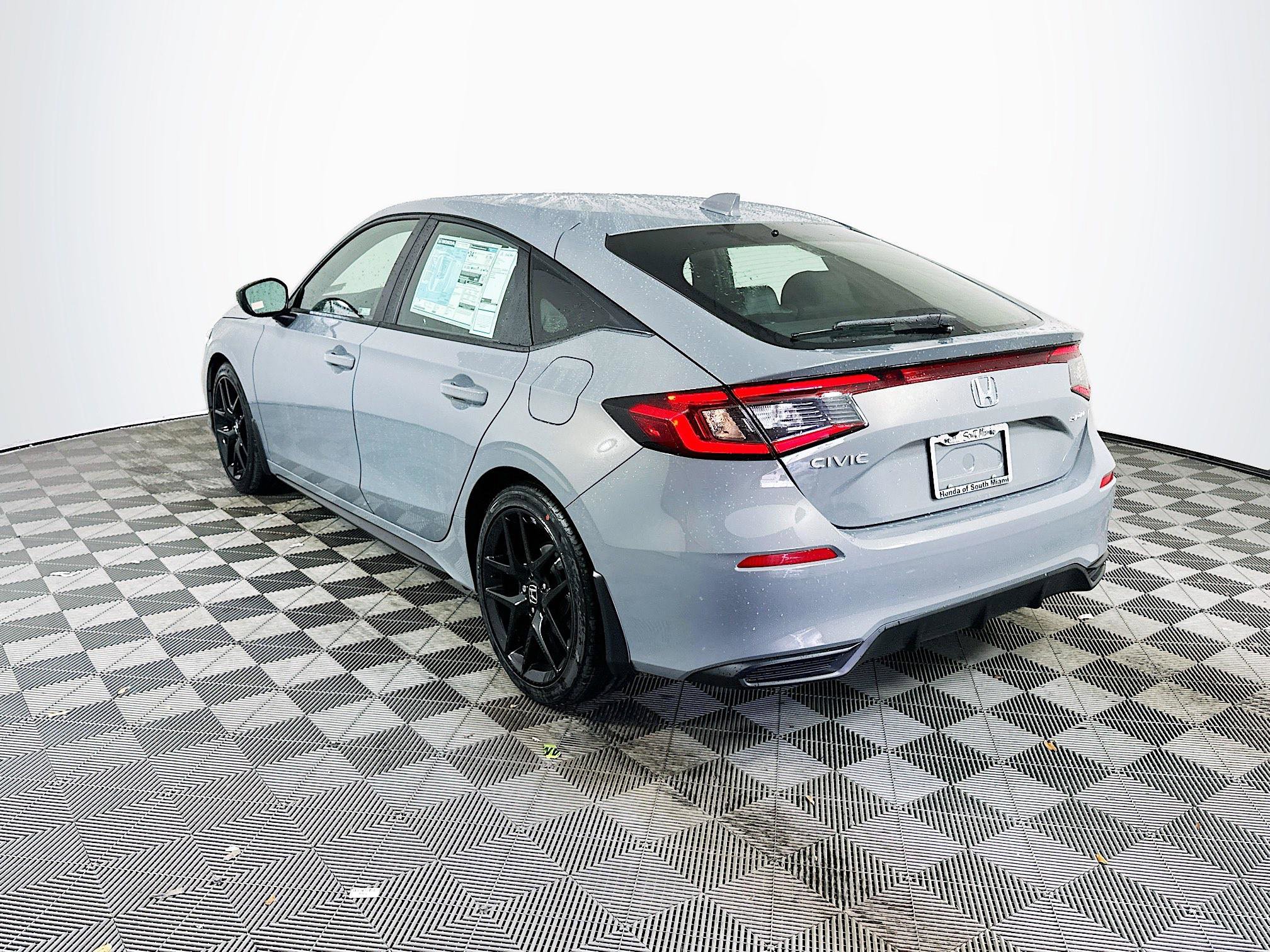 2025 Honda Civic Hatchback Sport photo 4