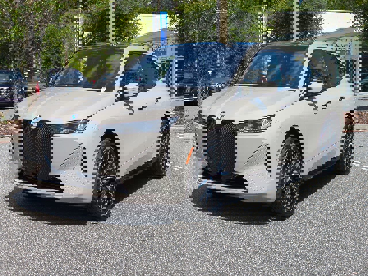 2026 Bmw iX photo 2