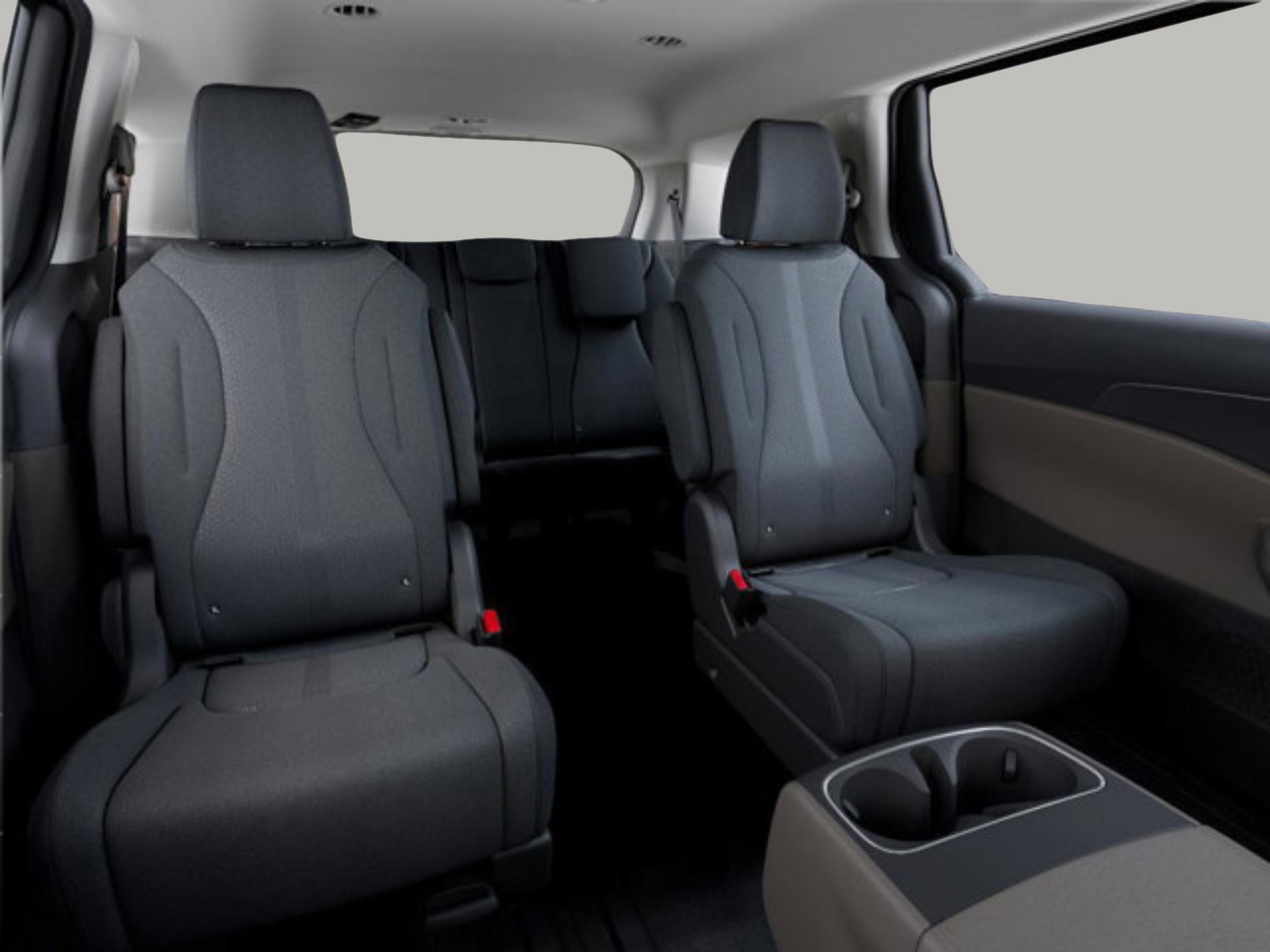 2026 Kia Carnival LX photo 13