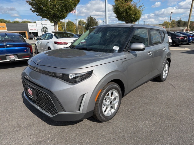 2025 Kia Soul S photo 2
