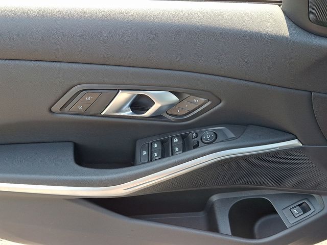 2025 Bmw 330i xDrive photo 12
