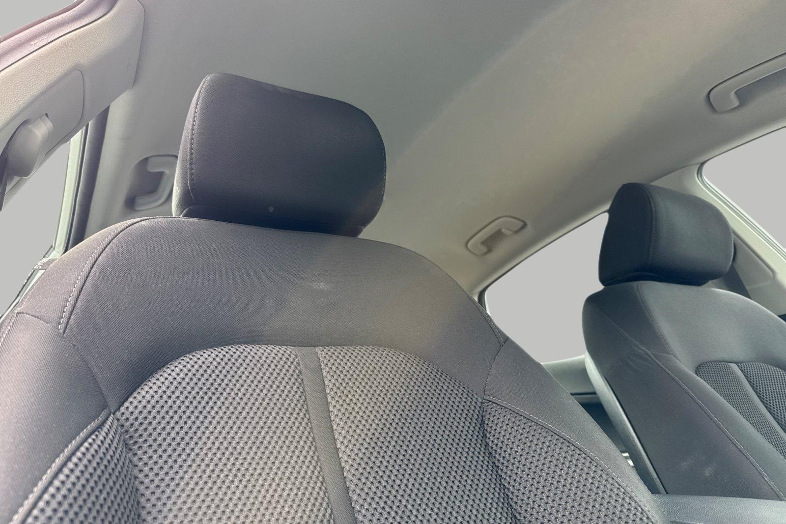 2019 Kia Optima LX photo 13