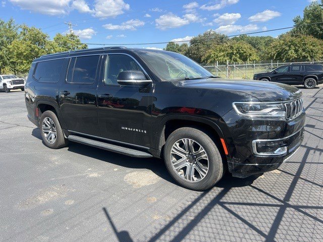 2024 Jeep Wagoneer L Series II photo 3