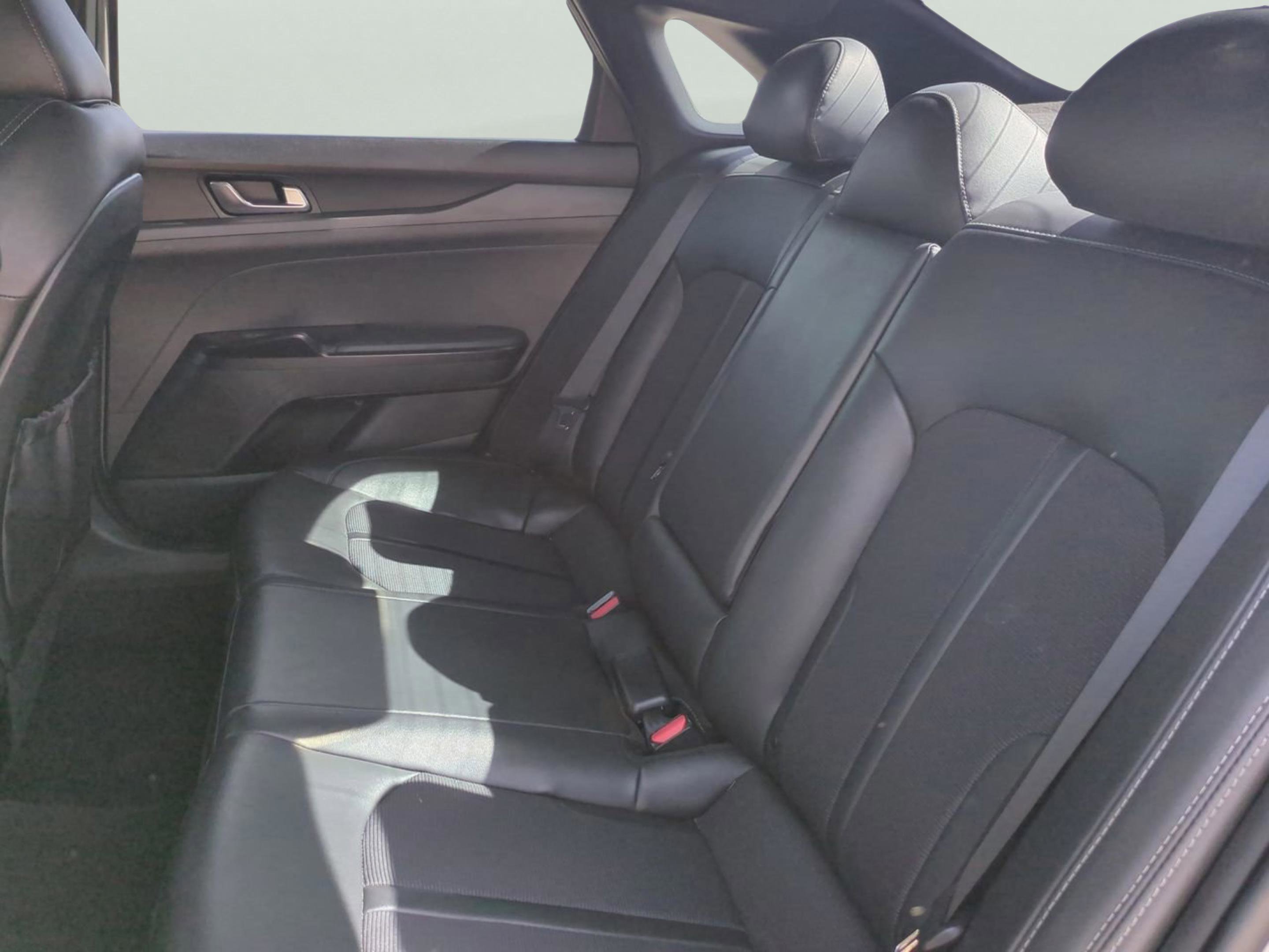 2021 Kia K5 GT-Line photo 14