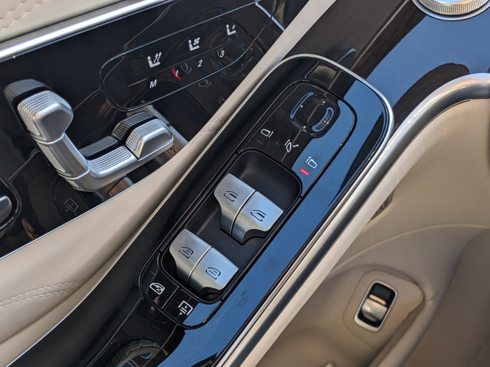 2025 Mercedes Benz S Maybach 450 580 photo 22