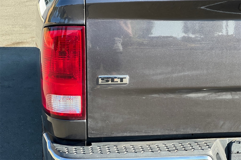 2021 Ram 1500 Classic SLT photo 11