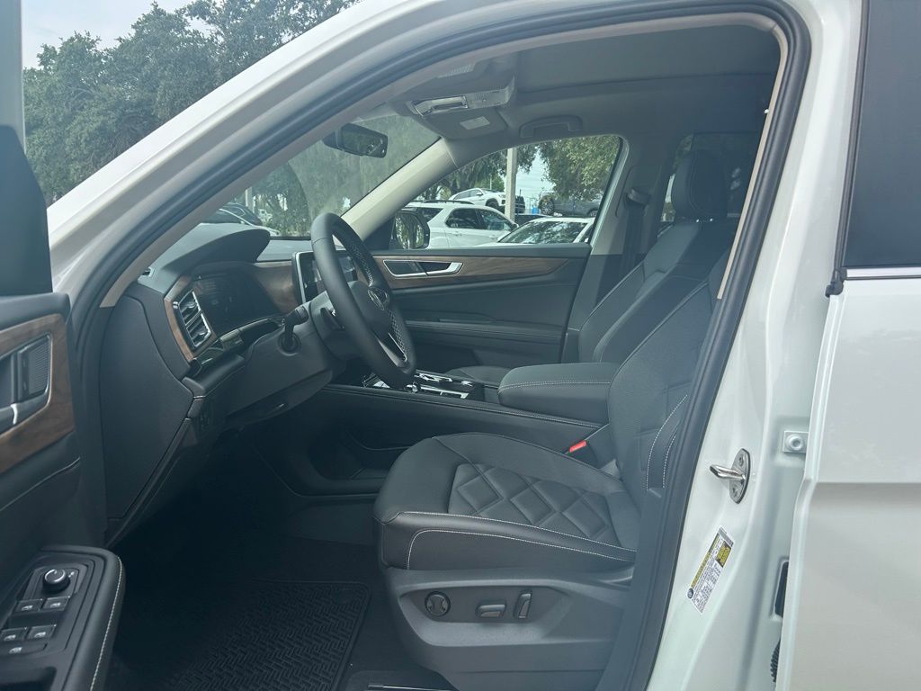 2026 Volkswagen Atlas SE Technology photo 4
