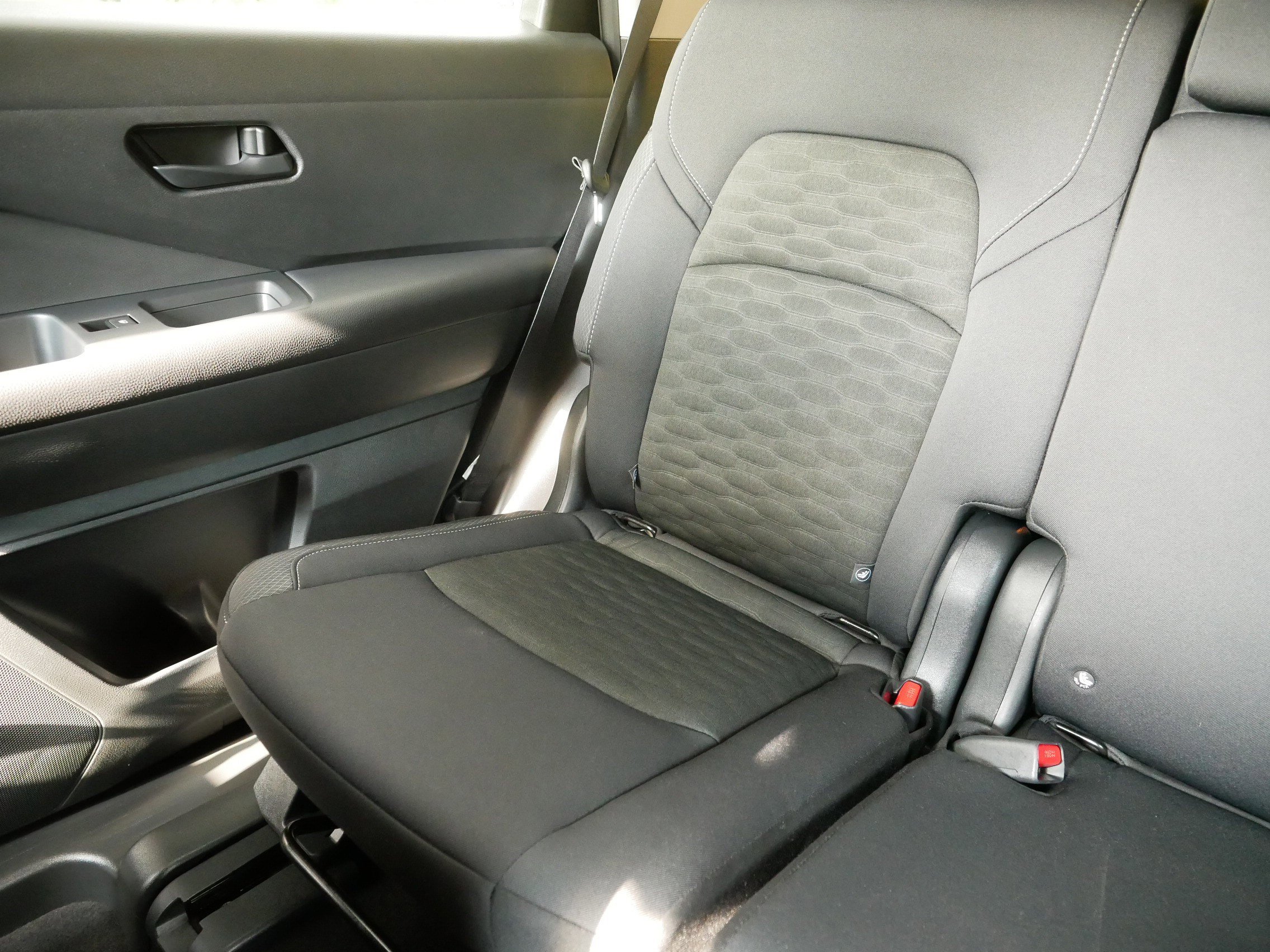 2024 Nissan Pathfinder S photo 9