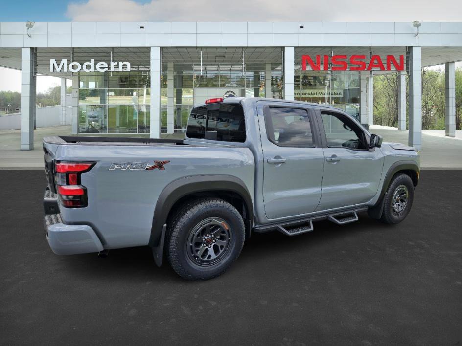2025 Nissan Frontier Crew Cab PRO-X photo 5