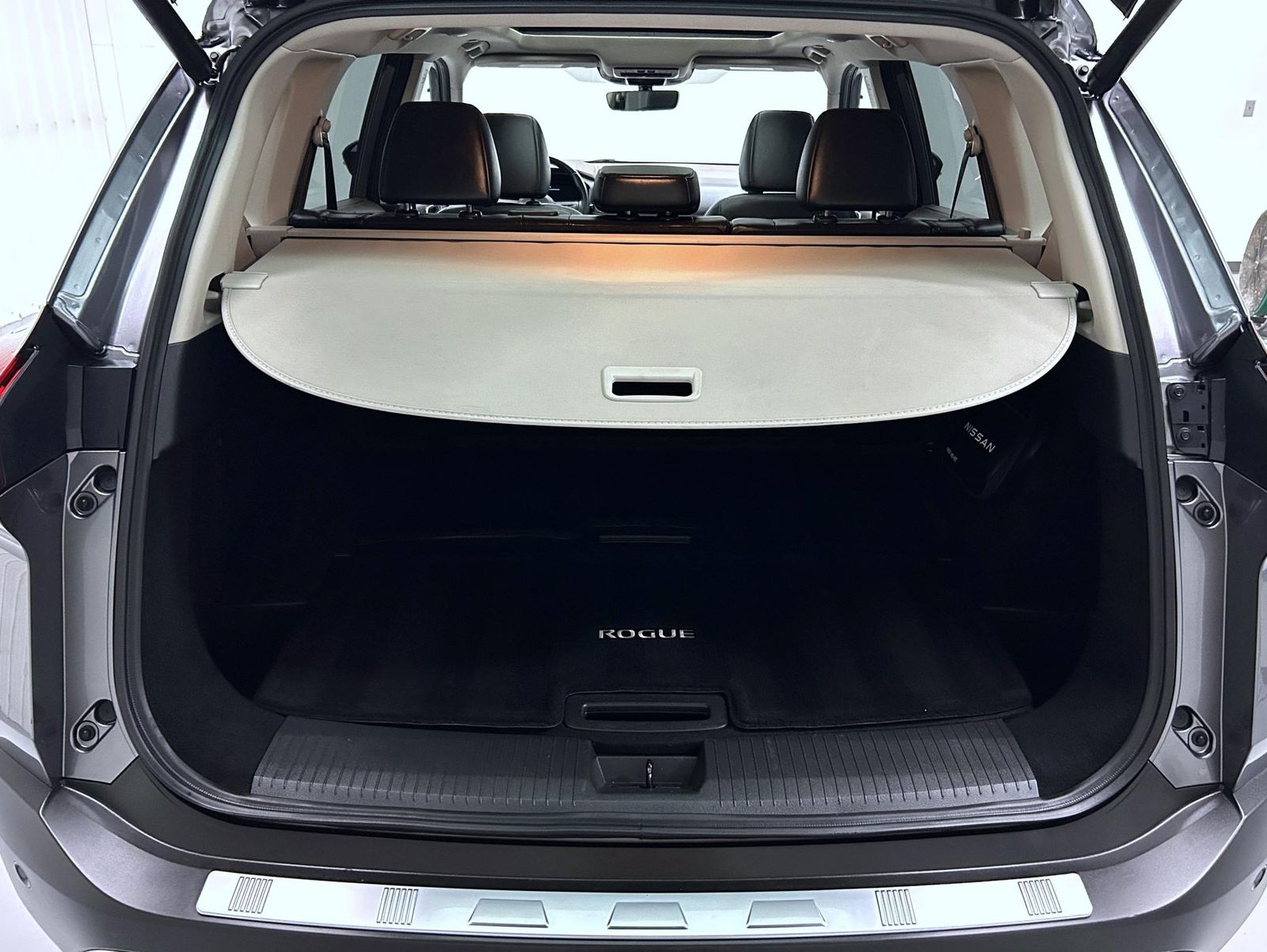 2023 Nissan Rogue Platinum AWD photo 21