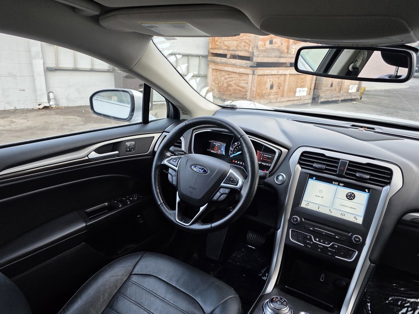 2017 Ford Fusion Energi SE photo 16