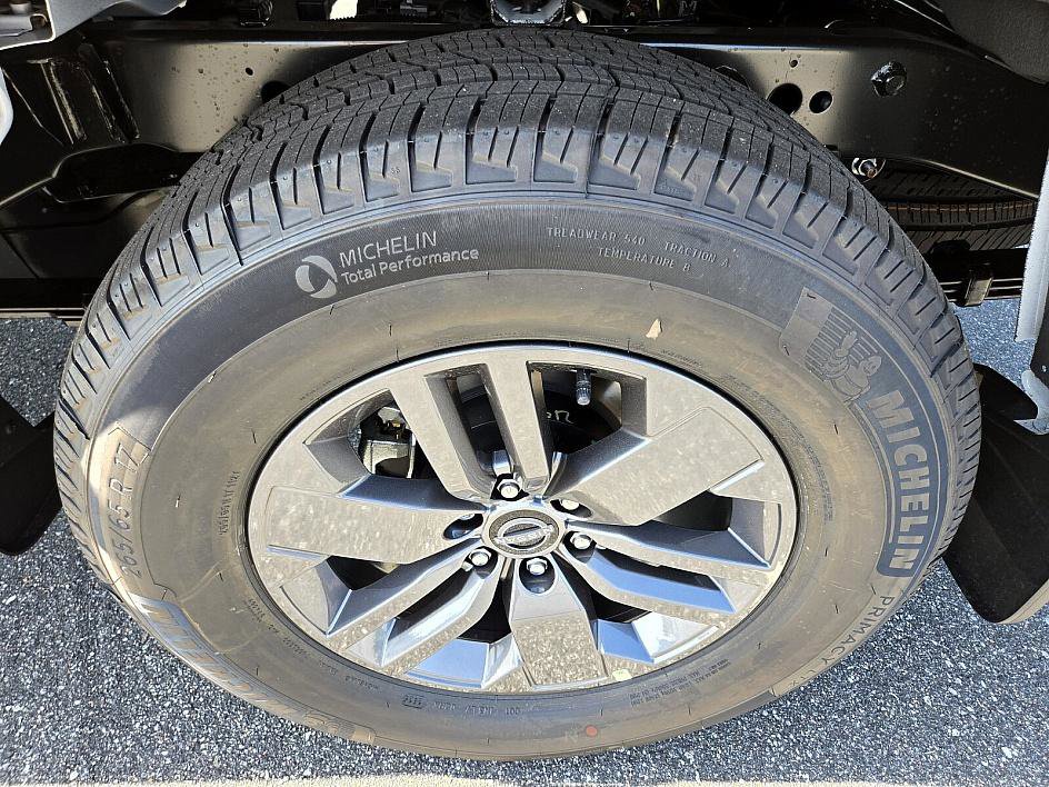 2026 Nissan Frontier Crew Cab SV photo 13