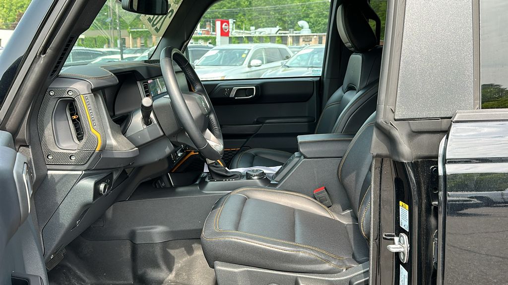 2024 Ford Bronco Badlands photo 11