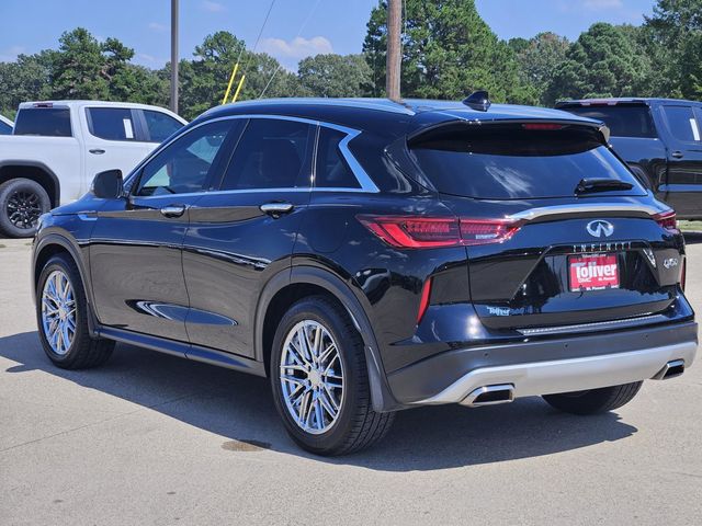 2022 Infiniti QX50 Essential photo 3
