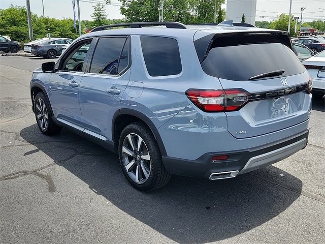 2025 Honda Pilot Touring photo 4