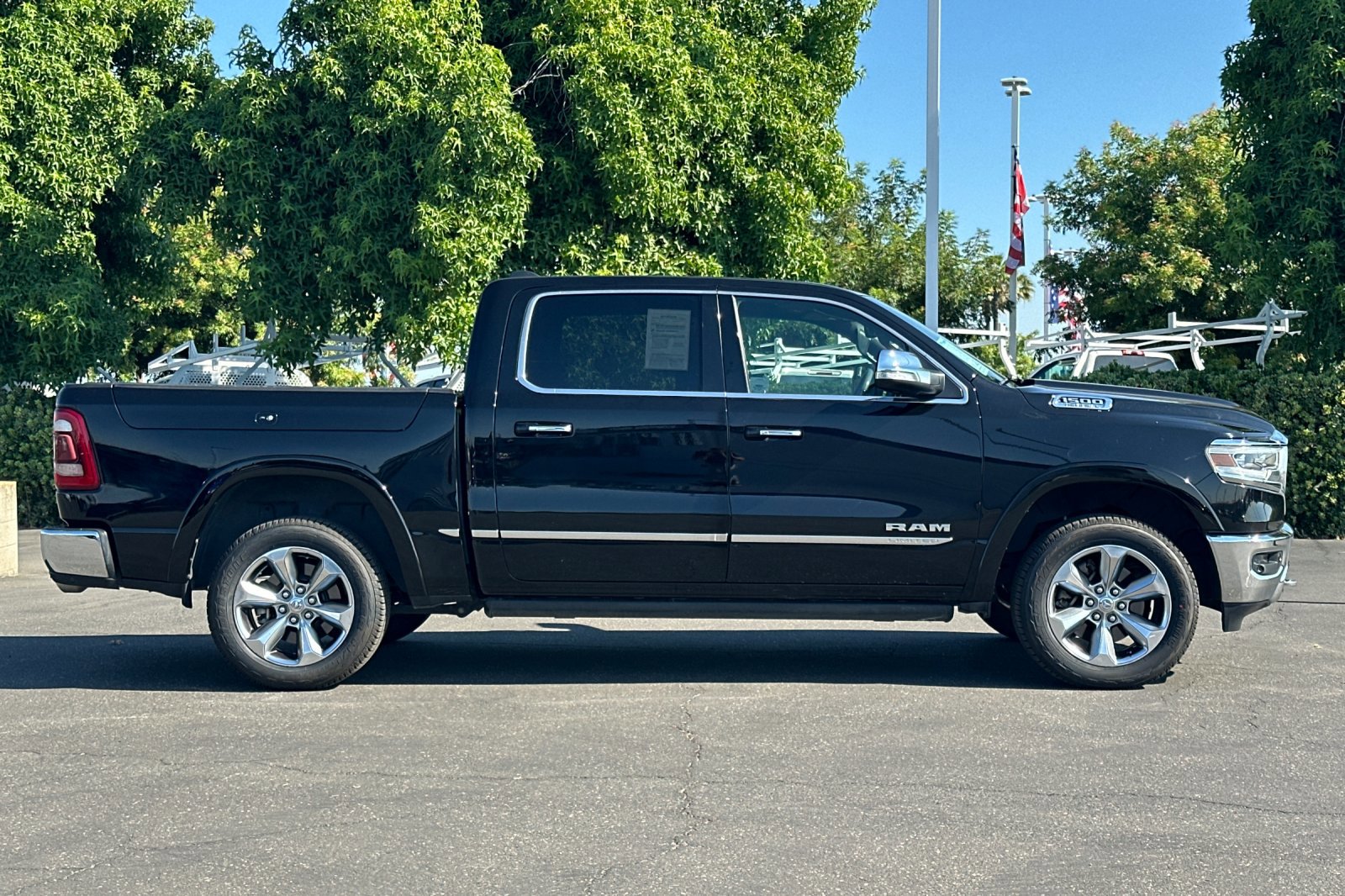 2019 Ram 1500 Limited photo 3