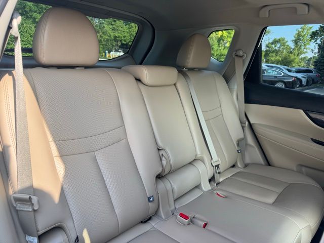 2019 Nissan Rogue SL photo 4