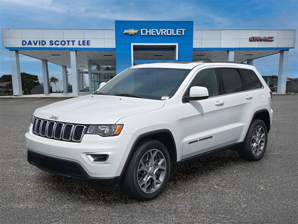 2021 Jeep Grand Cherokee Laredo X SE's photo