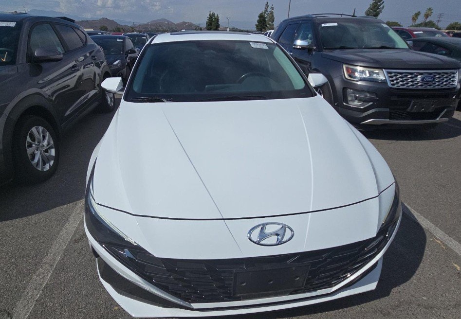 2023 Hyundai Elantra Hybrid Limited photo 2