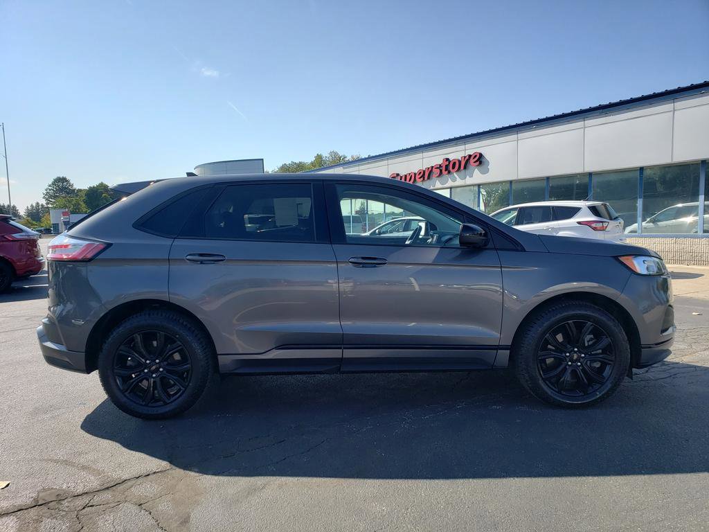 2022 Ford Edge SE photo 8