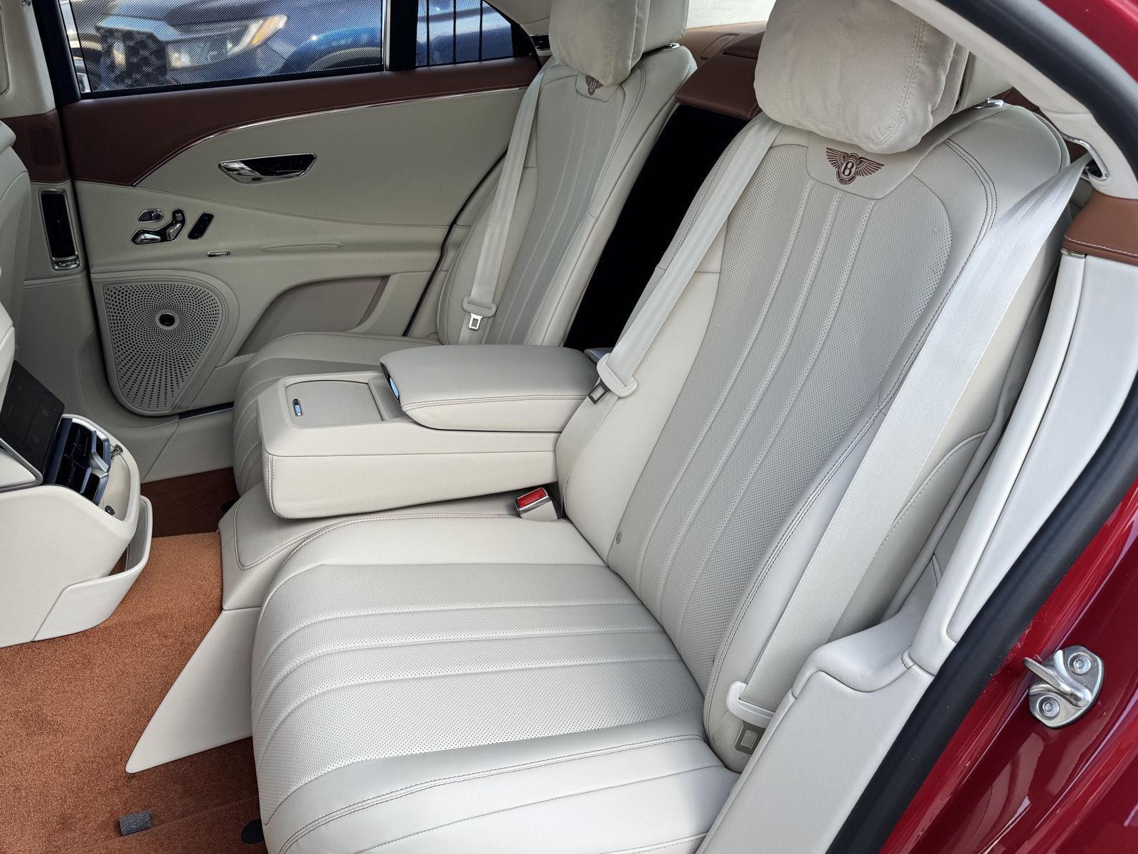 2026 Bentley Flying Spur photo 38