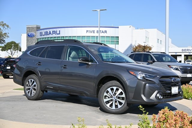 2025 Subaru Outback Premium's photo
