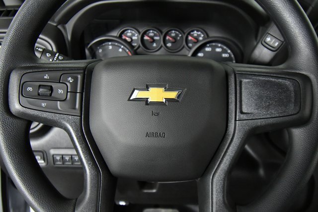 2025 Chevrolet Silverado 3500HD Work Truck photo 2