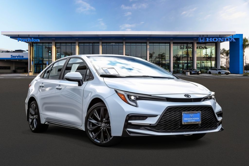 2024 Toyota Corolla SE's photo