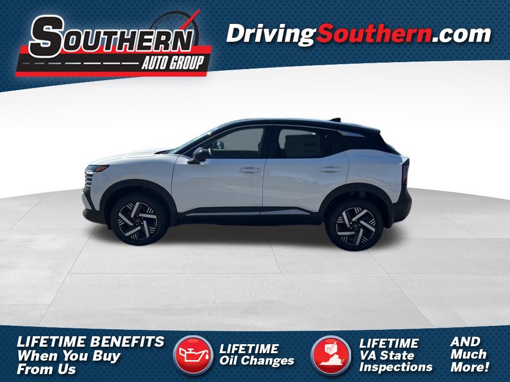 2025 Nissan Kicks SV's photo