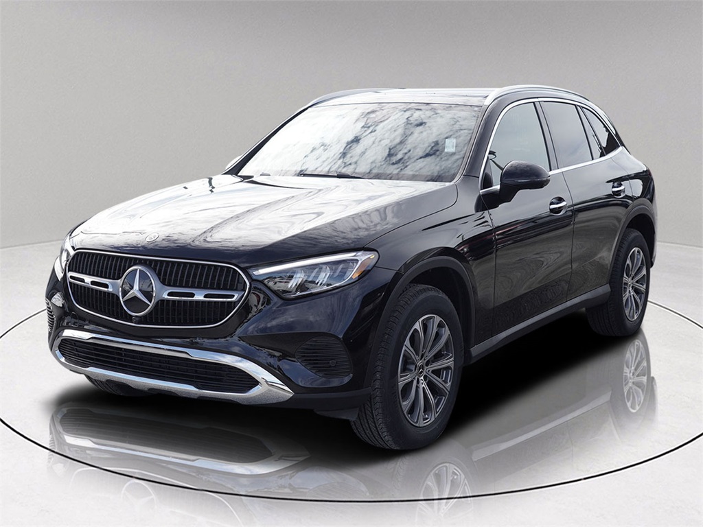 2026 Mercedes Benz GLC 300 photo 3