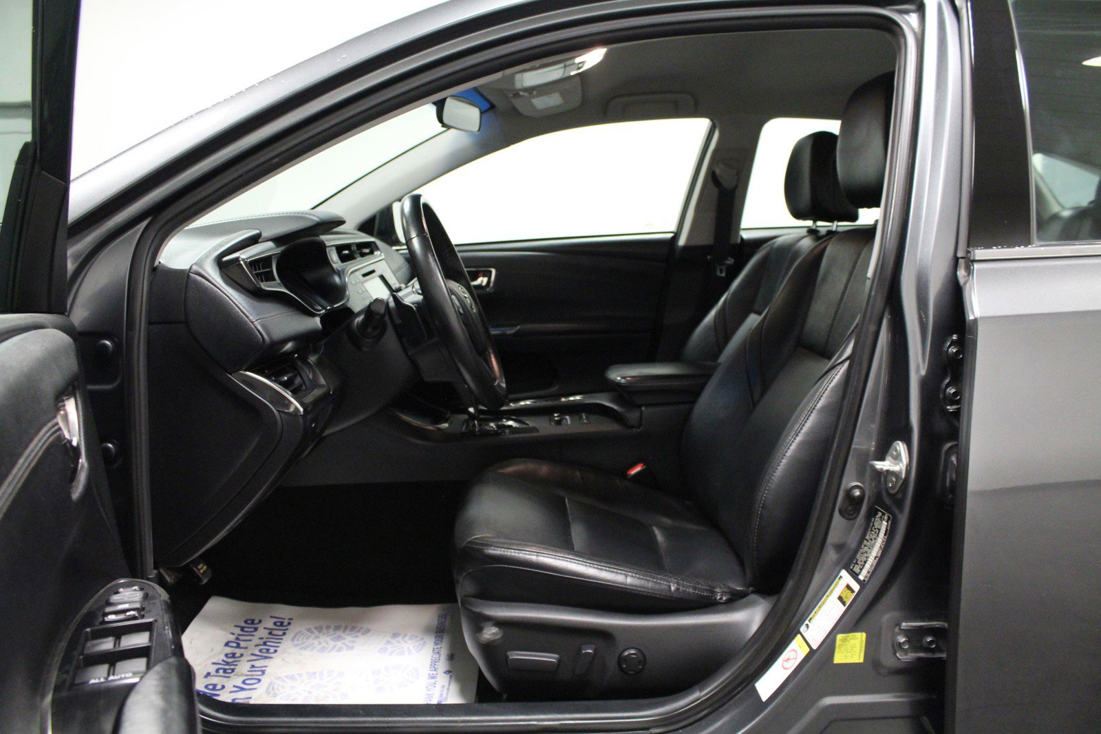2018 Toyota Avalon Limited photo 11
