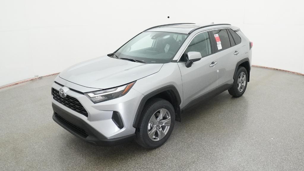 2025 Toyota RAV4 XLE's photo