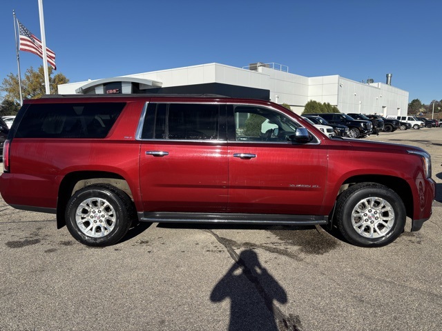 Used 2018 GMC Yukon XL SLT with VIN 1GKS2GKC8JR200712 for sale in Rochester, Minnesota