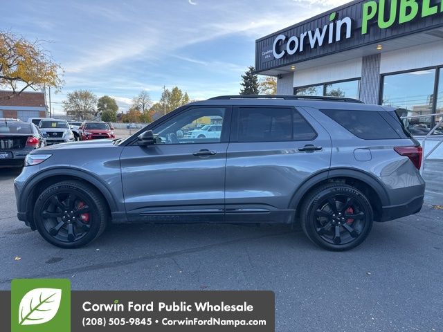 2021 Ford Explorer ST photo 4