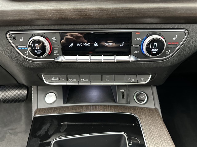 2025 Audi Q5 45 S line Premium Plus photo 10