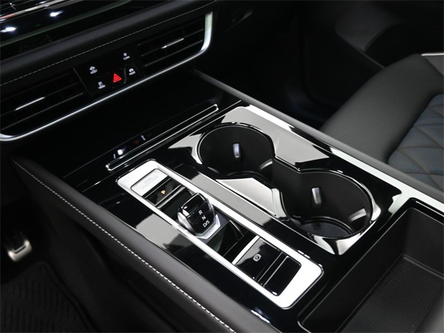2025 Volkswagen Atlas Cross Sport SEL Premium R-Line photo 9
