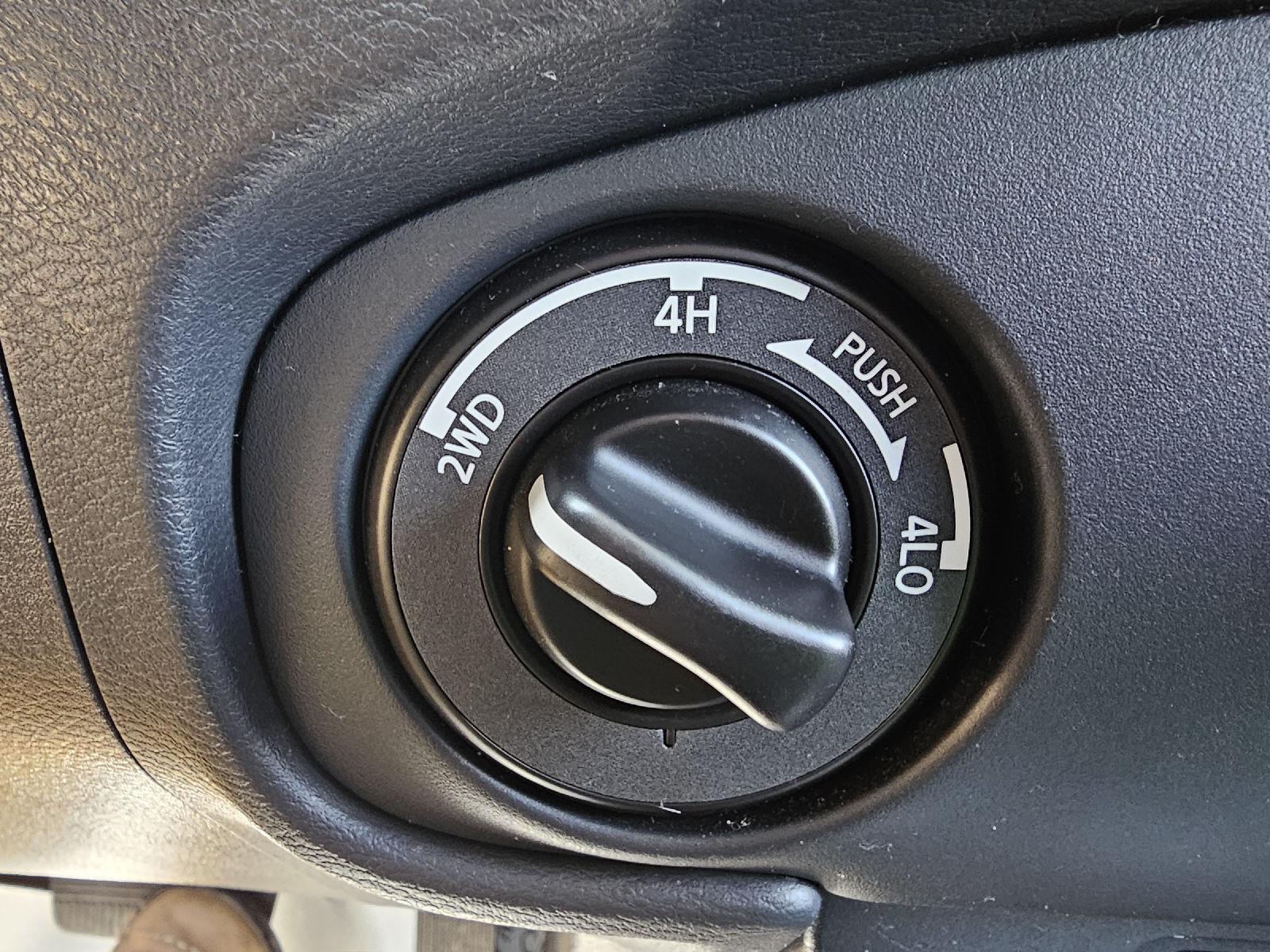2022 Nissan Frontier SV photo 22