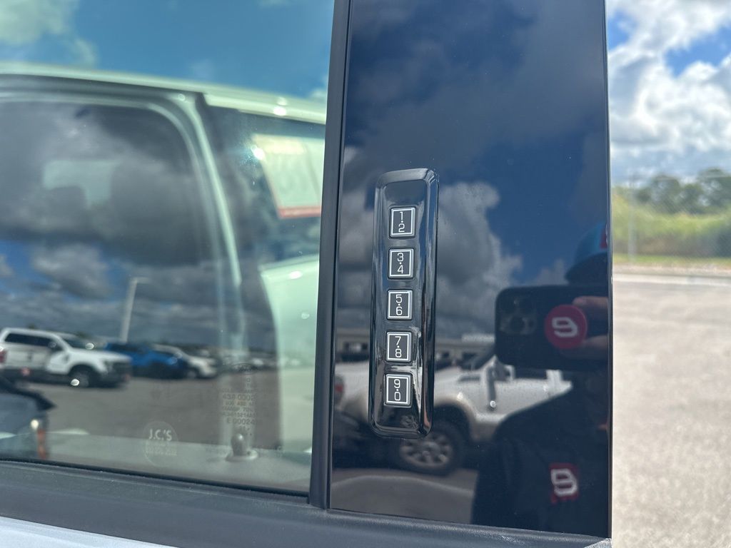 2022 Ford F-150 XLT photo 38