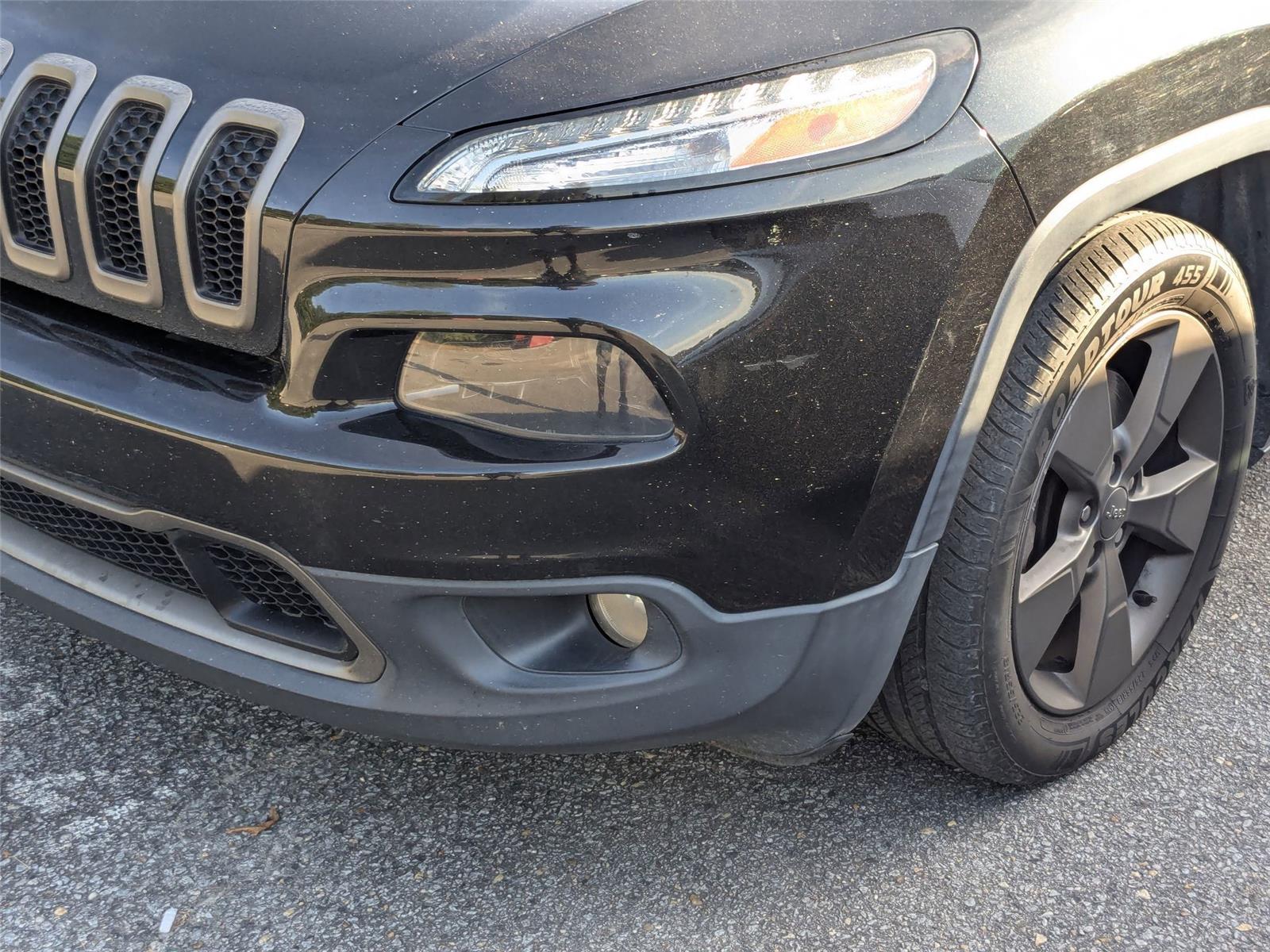 2016 Jeep Cherokee 80th Anniversary Edition photo 4