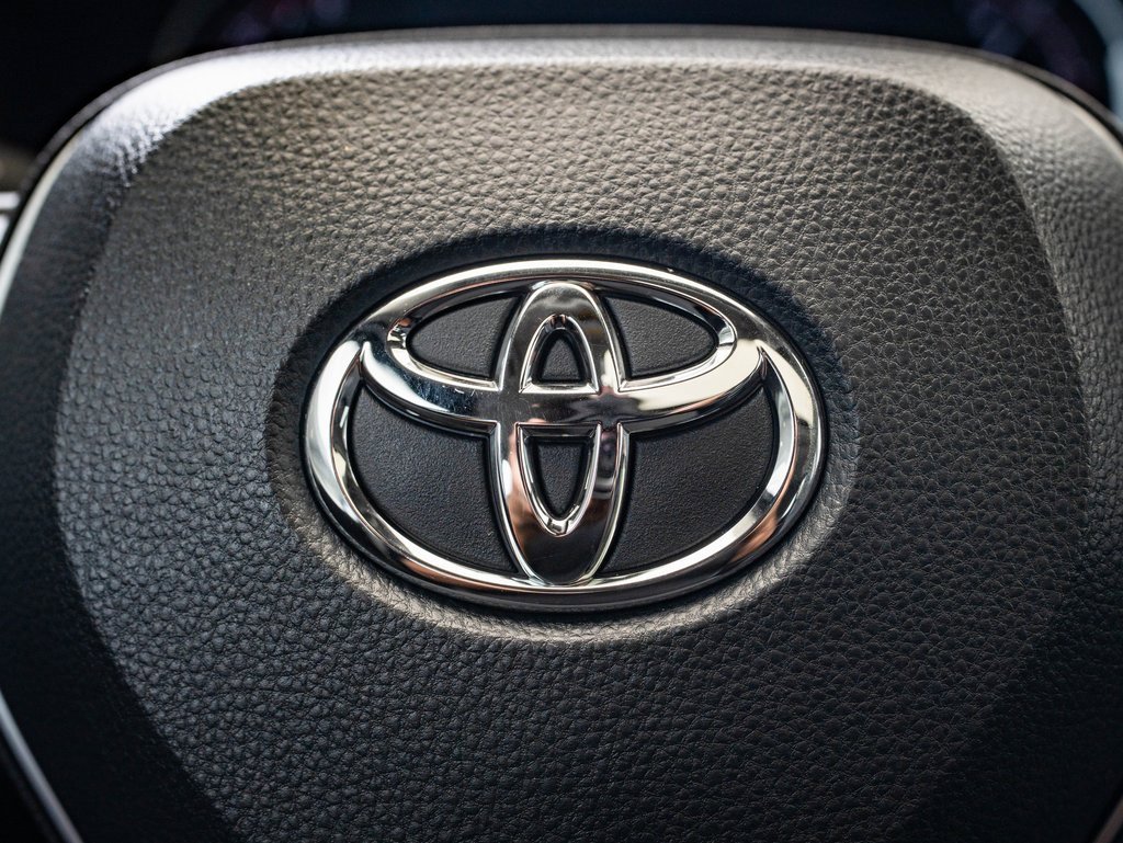 2025 Toyota RAV4 XLE Premium photo 24