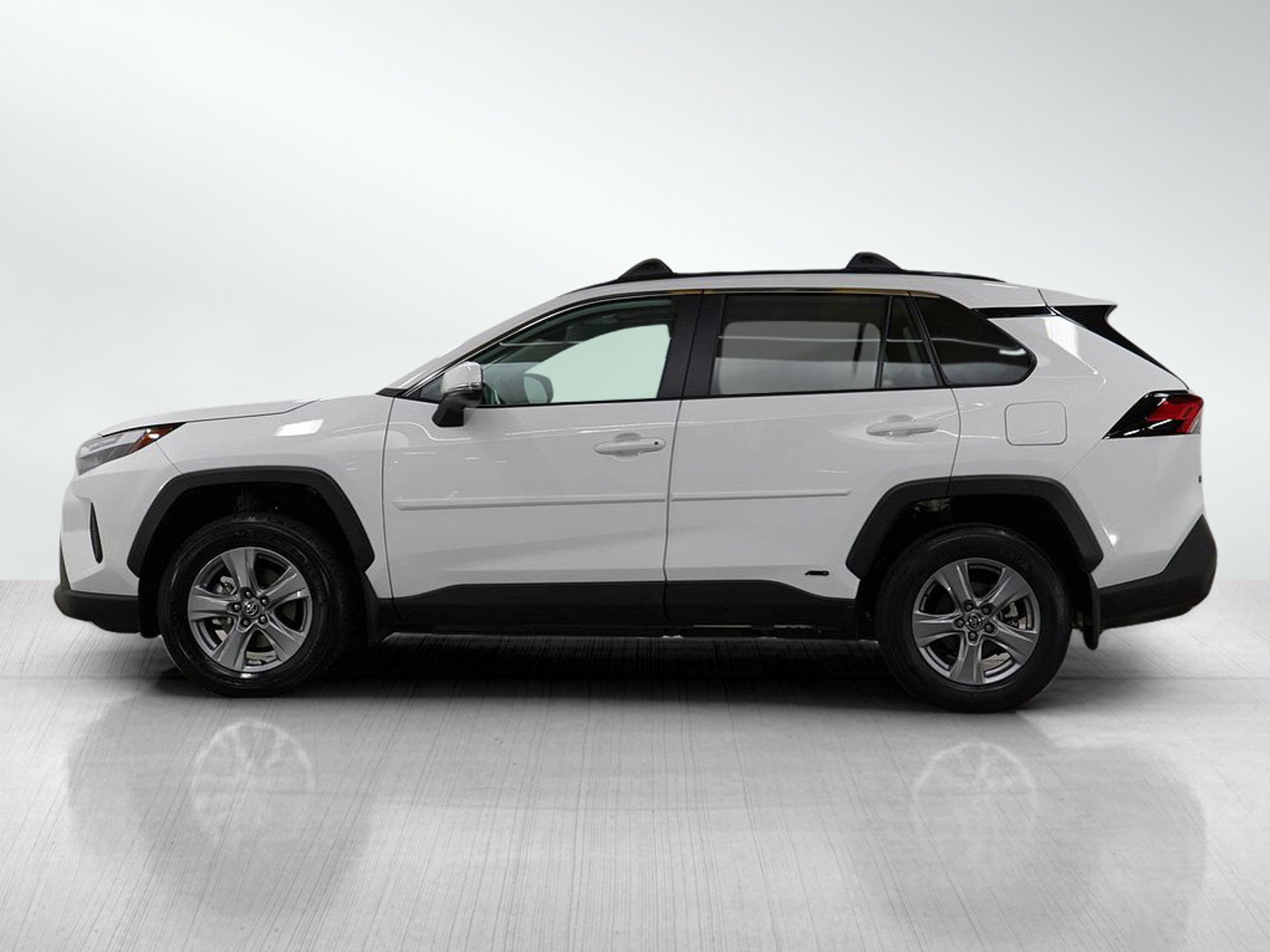 Used 2025 Toyota RAV4 XLE with VIN 4T3RWRFV9SU186844 for sale in Bloomington, Minnesota