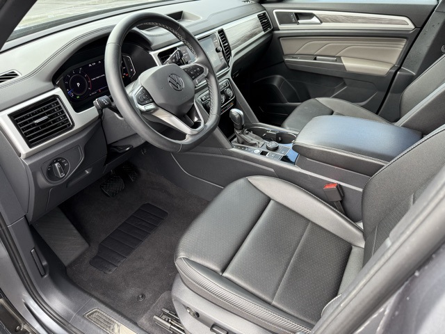 2023 Volkswagen Atlas Cross Sport V6 SE Technology photo 6