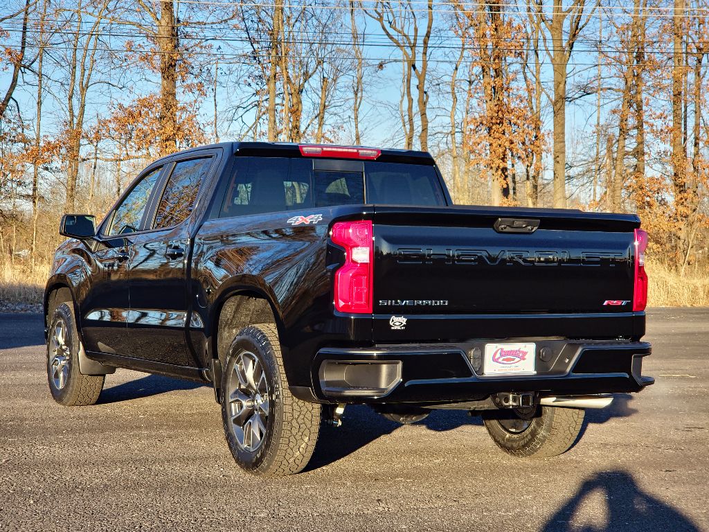 2025 Chevrolet Silverado 1500 RST photo 3