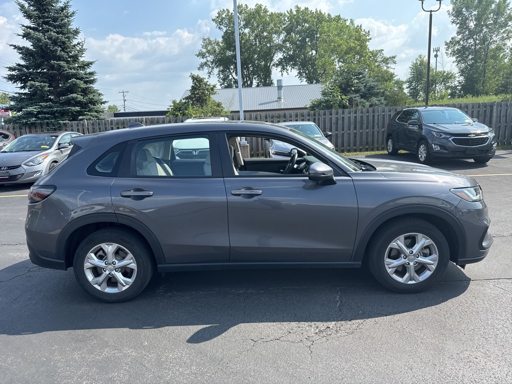 2024 Honda HR-V LX photo 2