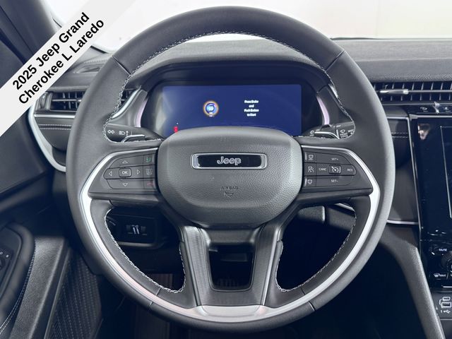 2025 Jeep Grand Cherokee Laredo photo 20